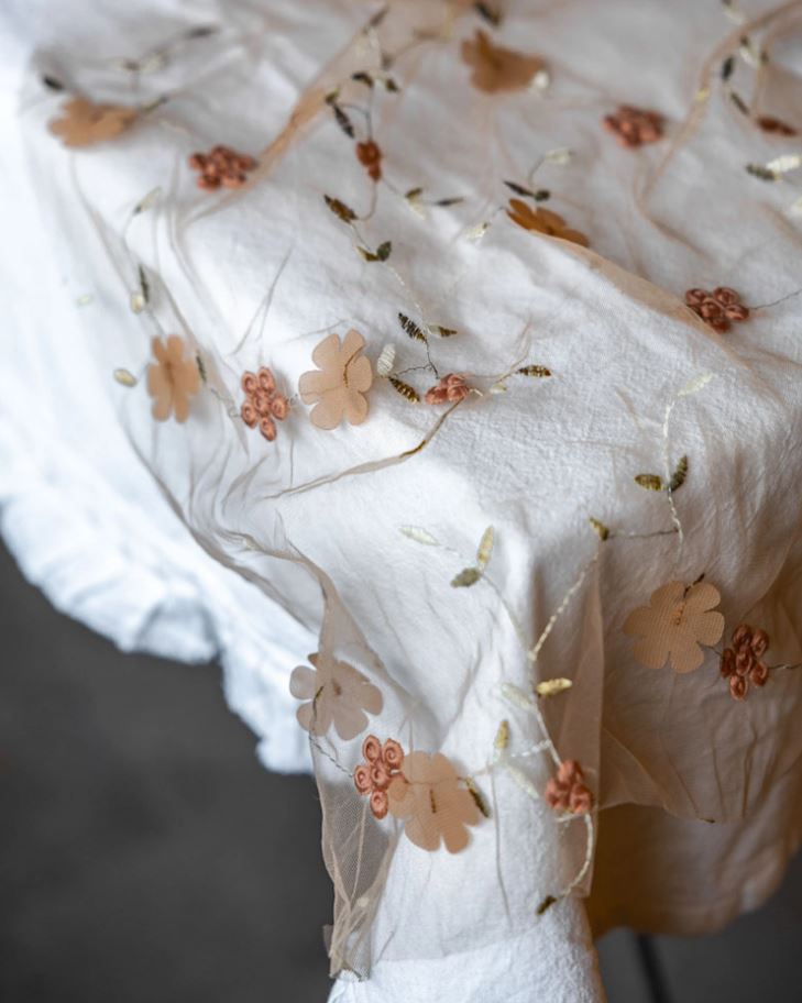 Dekoration Løber Broderede Blomster 250 cm brun/hvid