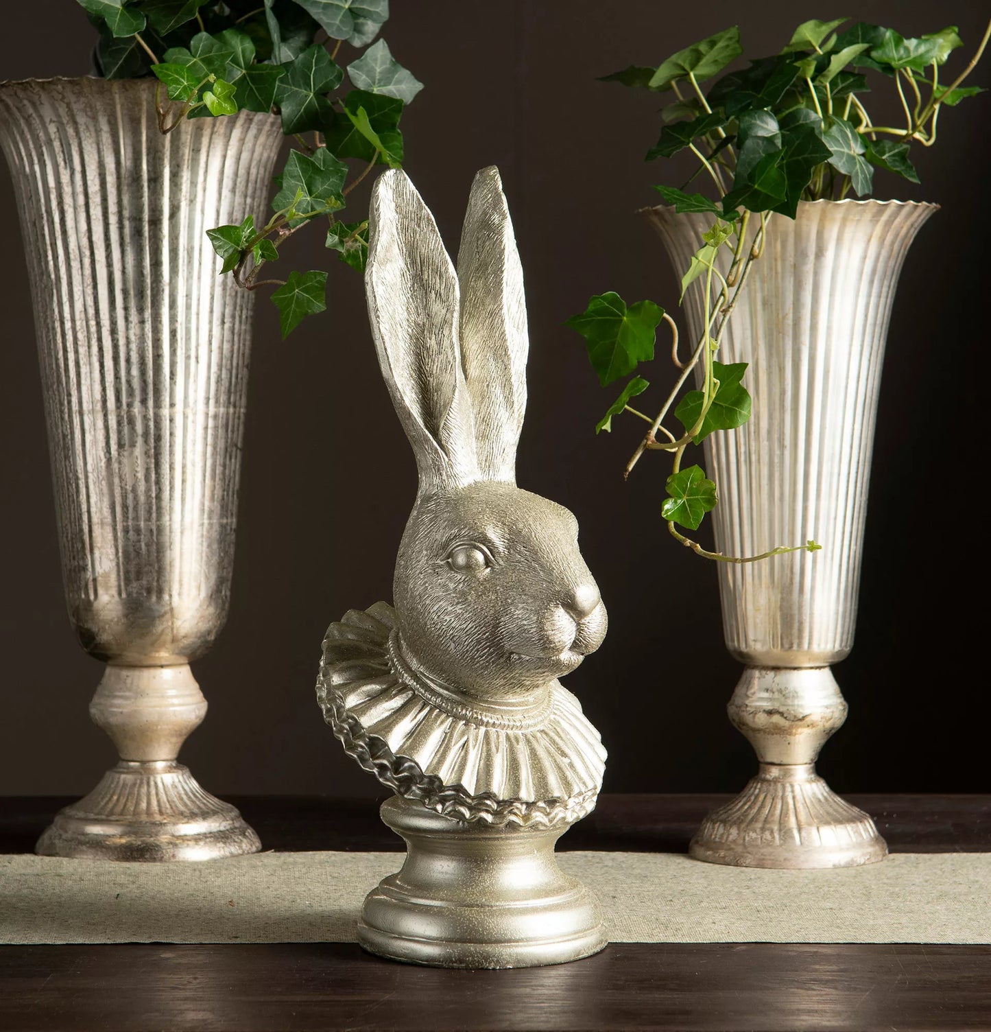 Påskepynt Kaninhoved Champagne polyresin 14x16x38cm