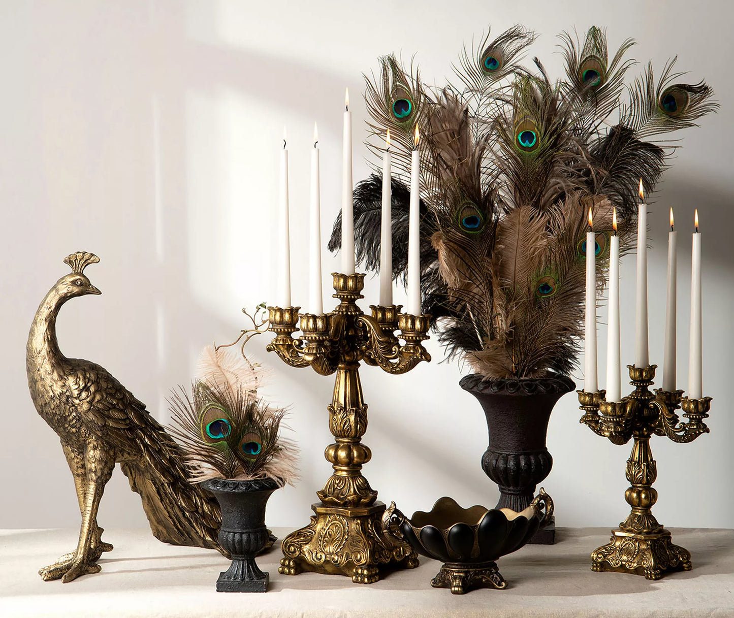 Ljusstake 5-Arm Julie Guld Poly 23,5x34cm I lager: Vecka 7