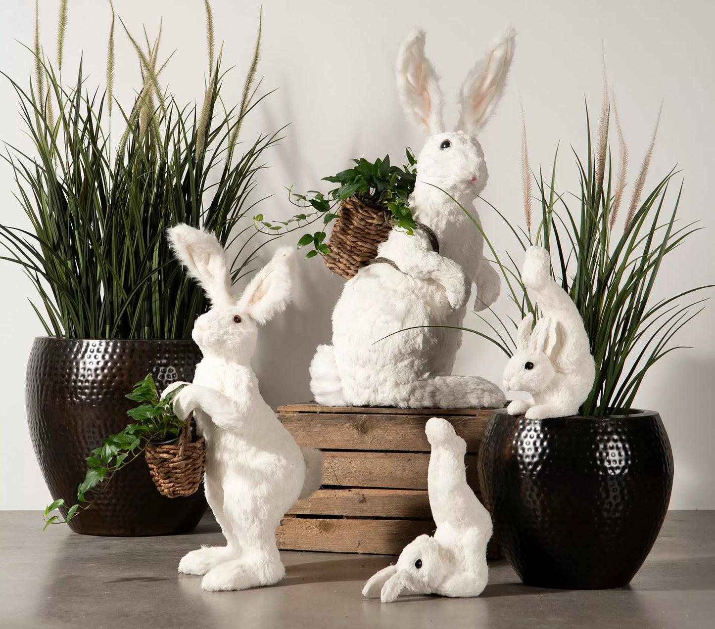 Påskepynt Hare med kurv 71 cm