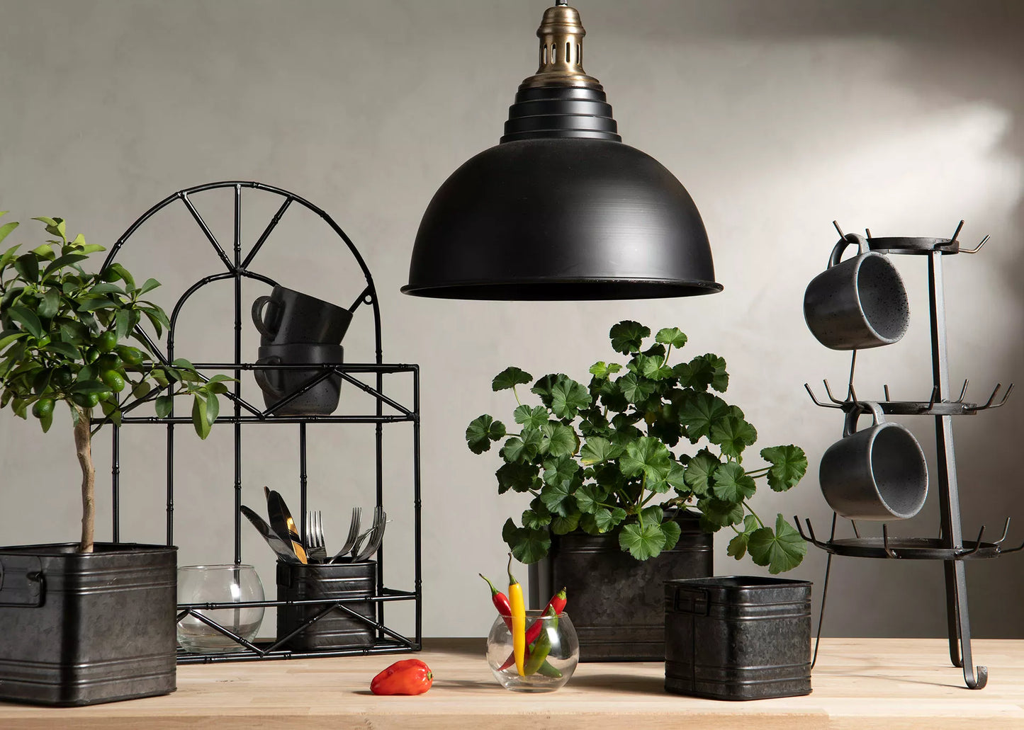 Væghylde Metal Bambus Sort 38x13x57,5cm