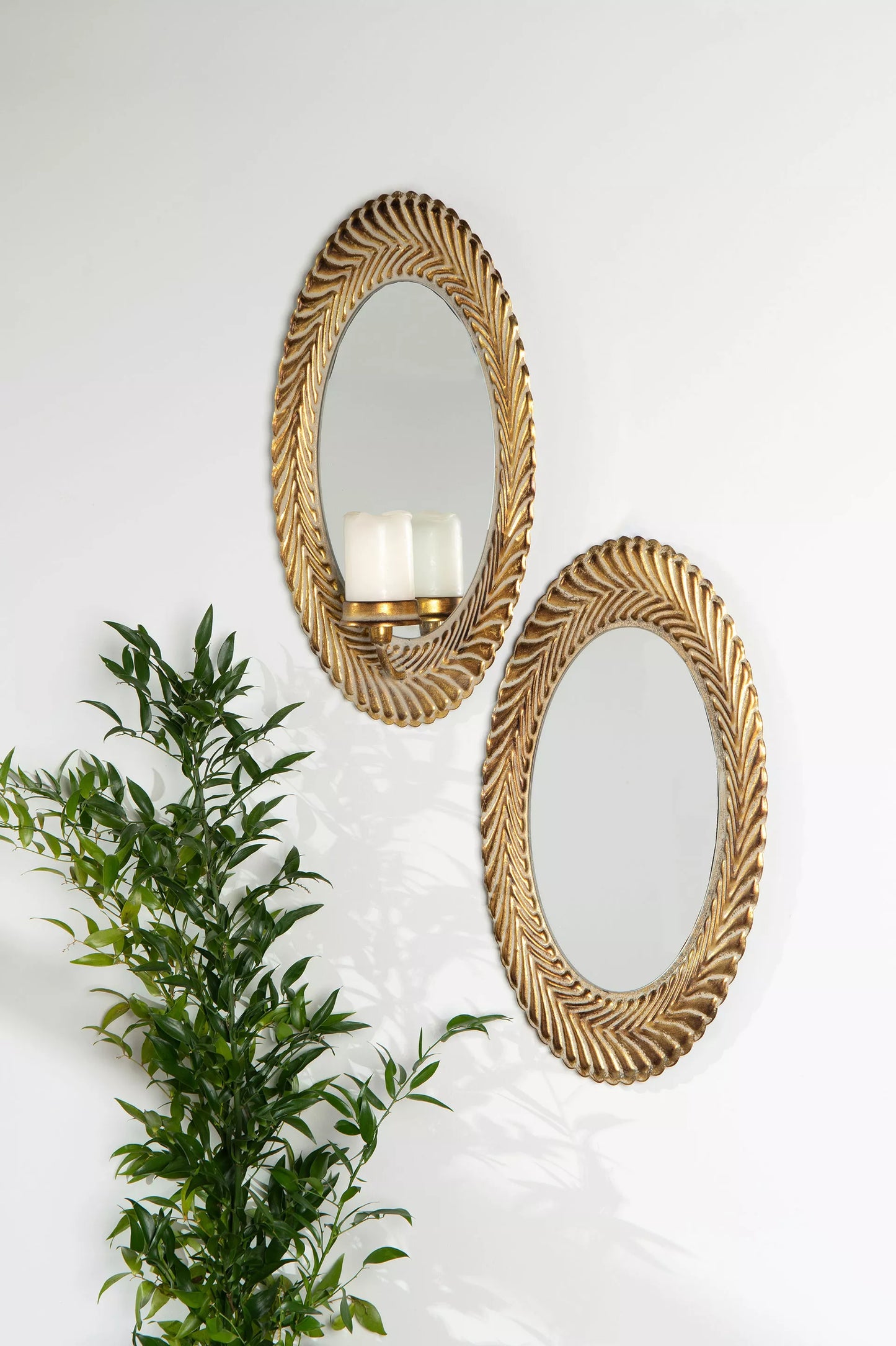 Väggljusstake Spegellampett Cilia Guld 25x10x46cm I lager: Vecka 7