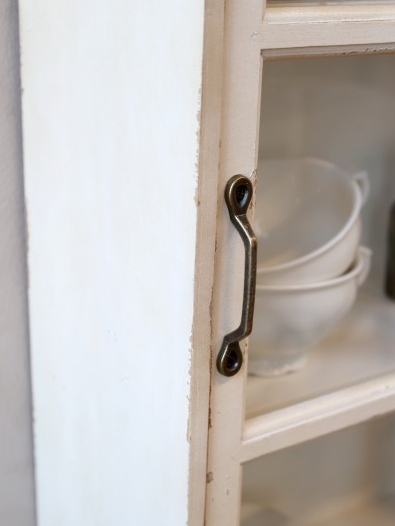 Vægskab til væg m. skydedøre, skydelåger