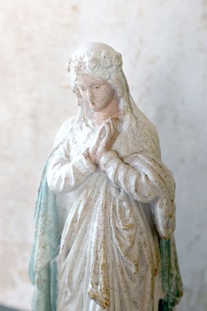 Dekoration Madonna H31/L10/B10 cm opal